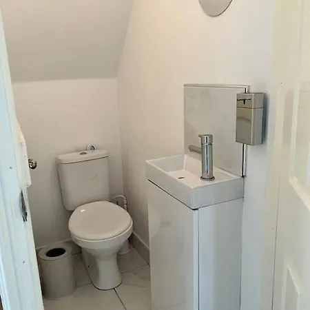 One-bedroom Flat With Parking And Garden Apartman Birmingham